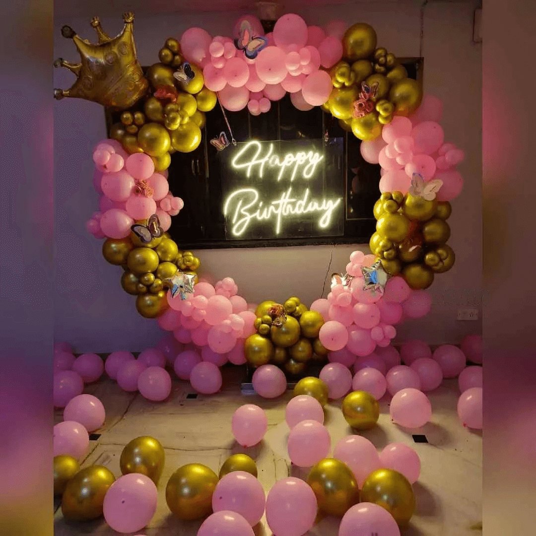 Ring Decoration with Crown - My Store